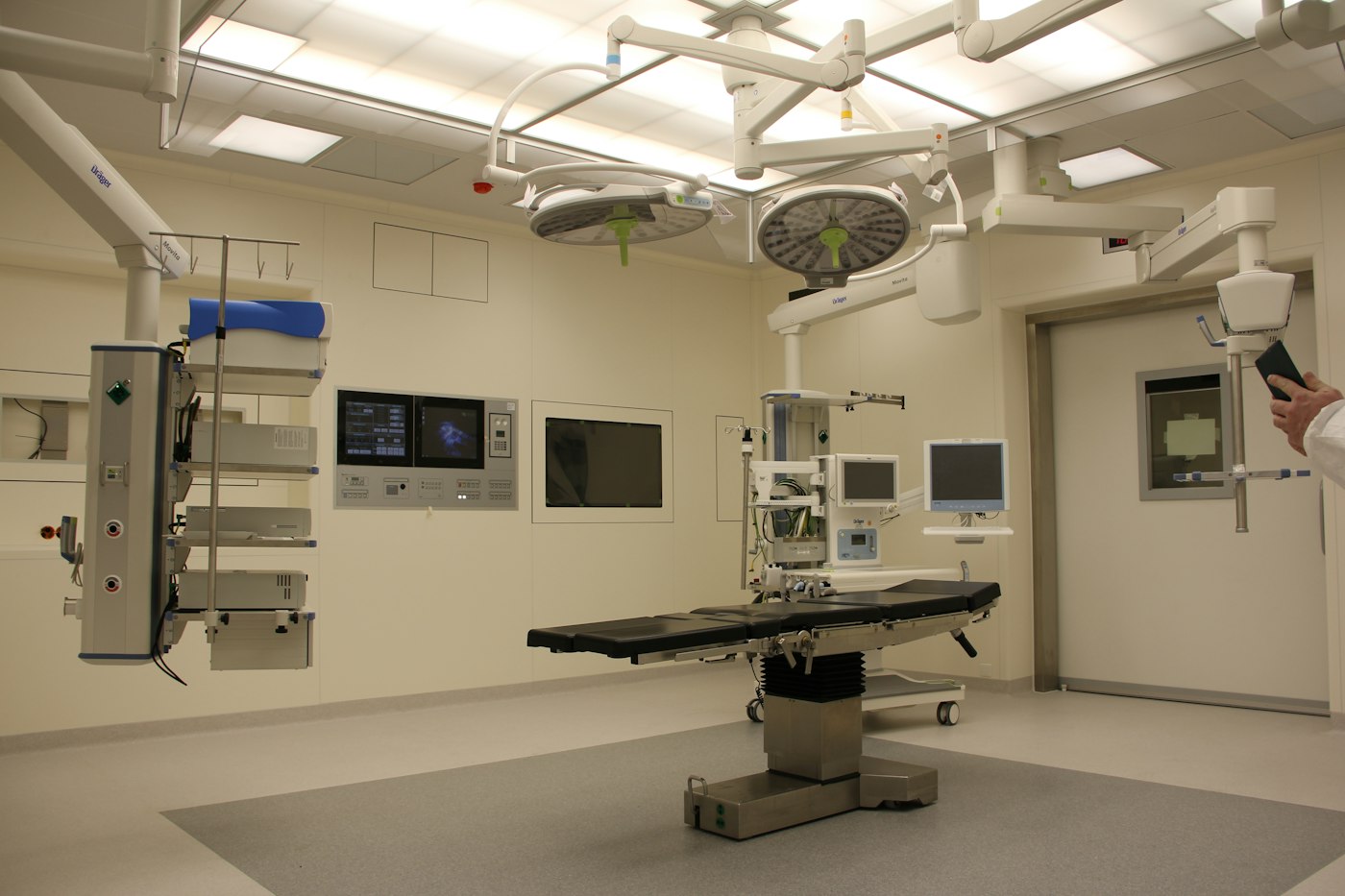 A minor procedures room with modern equipment